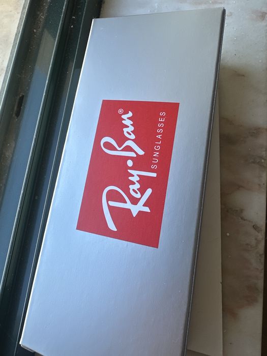 RAYBAN novos e prontos para enviar ou levantar