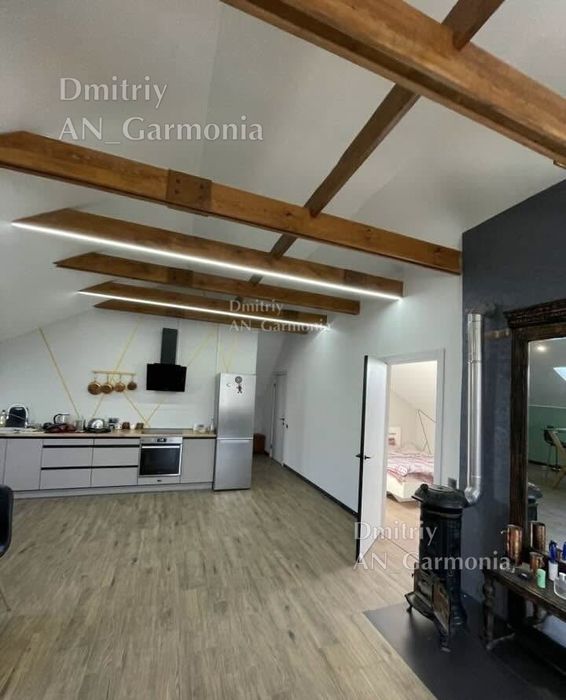 3-к Стадион , Центр