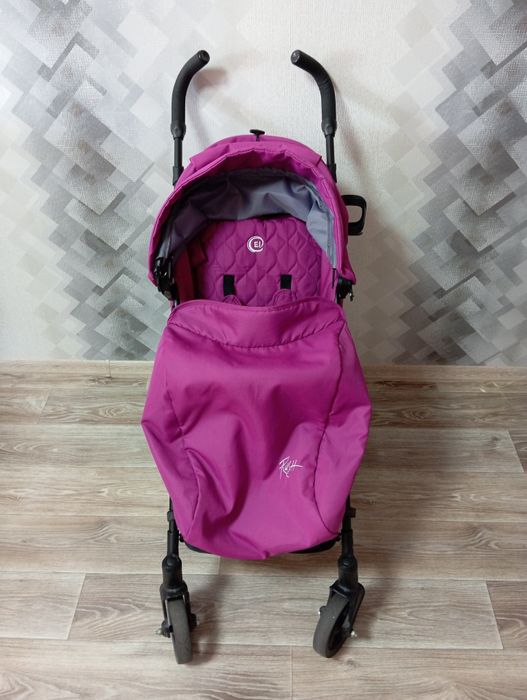 Прогулянкова коляска