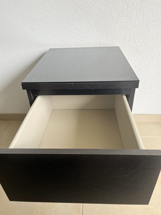 Mesinha de Cabeceira MALM IKEA