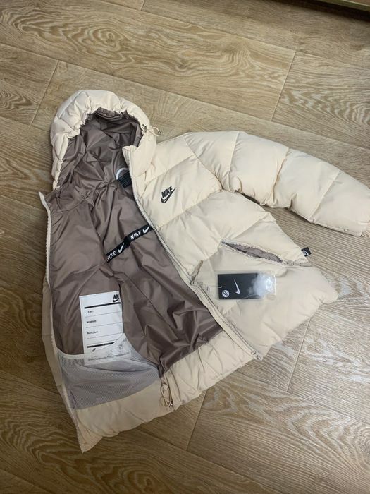 Nike Пуховик Зима Весна 140 рост. Детский Био Пух Лаковый Беж, Матов