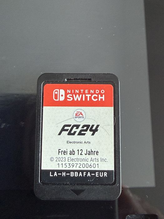 Nintendo Switch V2 em estado impecável