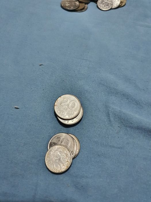 Vendo moedas para coleção