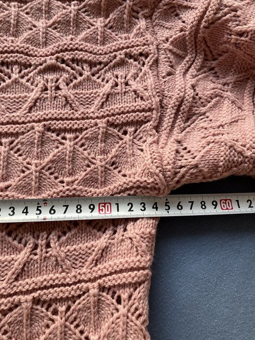 Sweter z ozdobnym przodem