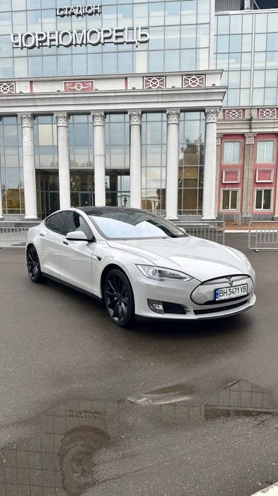 Tesla Model S 2013 p85+