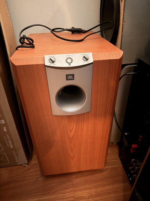 Vendo subwoofer JBL SCS 178