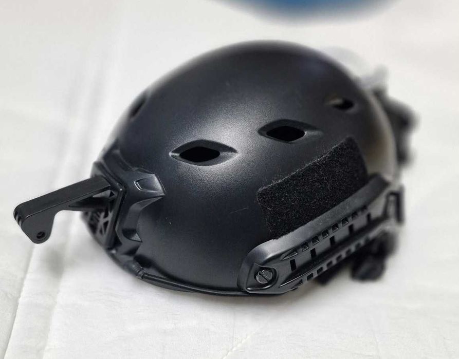 Capacete tático Emerson Fast BJ preto + máscara de rede + sistema anti-fog