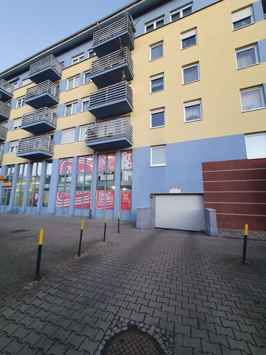 Wynajmę garaż, prąd. Strońska 8,