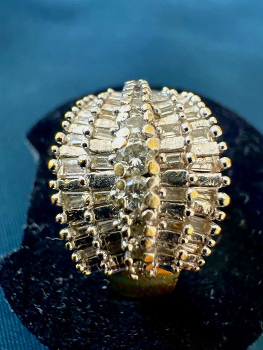 Anel "Dome" em Ouro 18k com Brilhantes