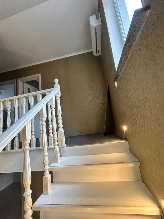 Будинок на Корбутівці. Затишний район. Готовий ремонт. Камін та тераса