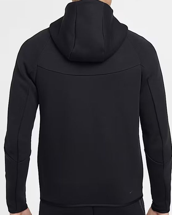 Толстовка мужская Nike Tech Fleece черного цвета.