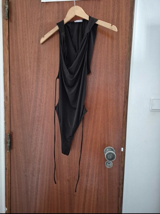 Body com capuz Bershka