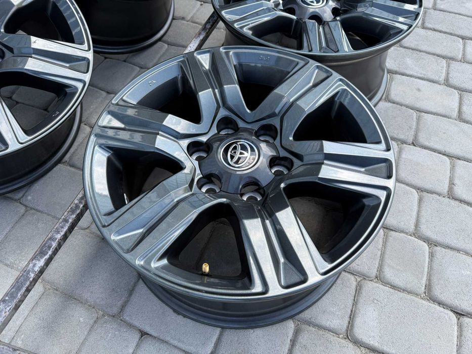Диски Toyota R17 6x139,7 7,5J ET30 Hilux Land Cruiser Prado Tacoma