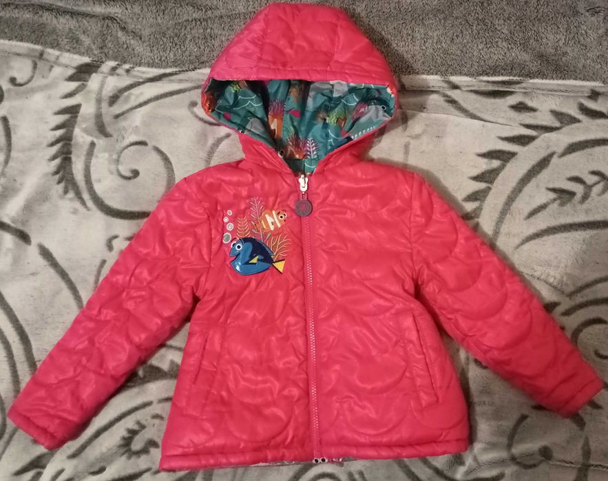Курточка двухсторонняя осень- весна на 3-4 годика.