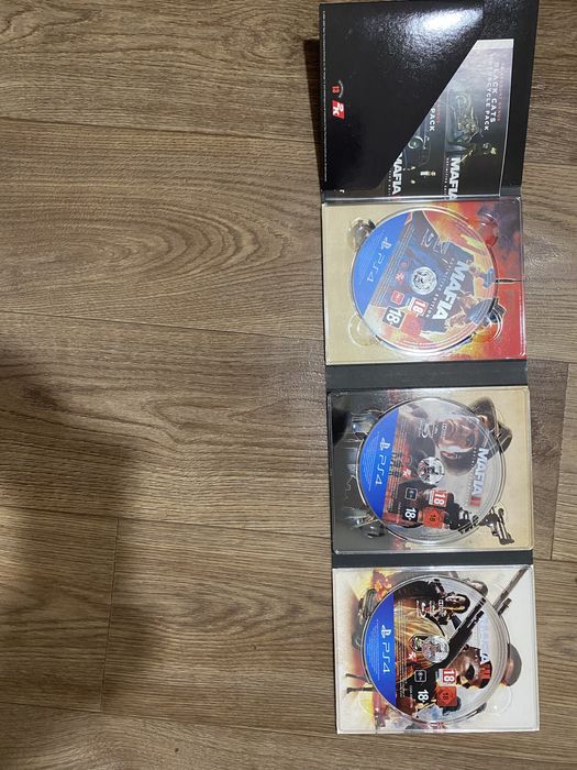 PlayStation 4 Slim 500GB + оригінальний джойстик DualShock 4 + гра Mafia Trilogy