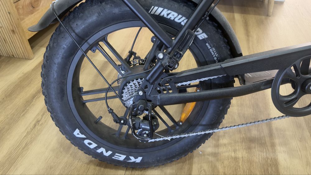 Bicicleta E- Bike V8  C63