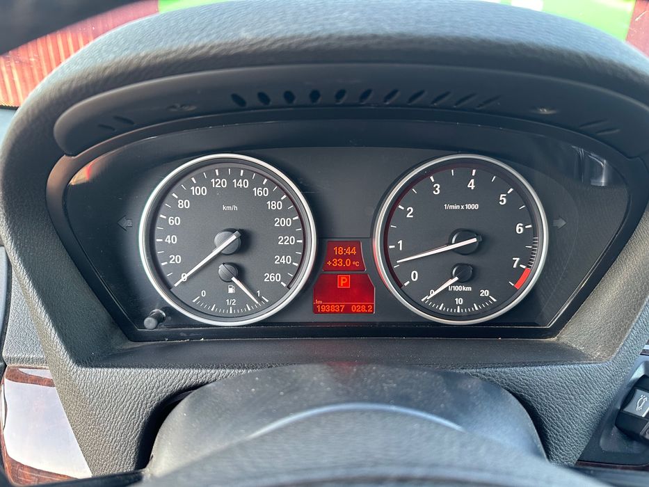 Продам bmw x5 e70