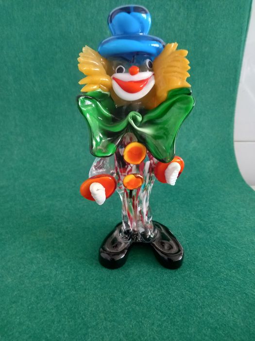 Palhaço de vidro.