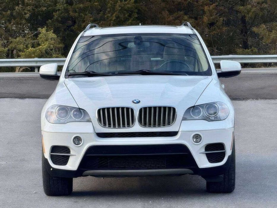 BMW X5 xDrive35d      2012