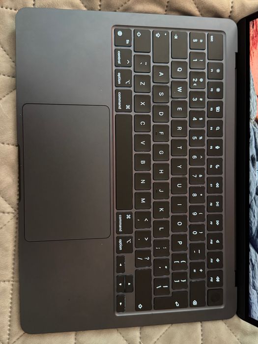 Mac book air m3 16/256 гб