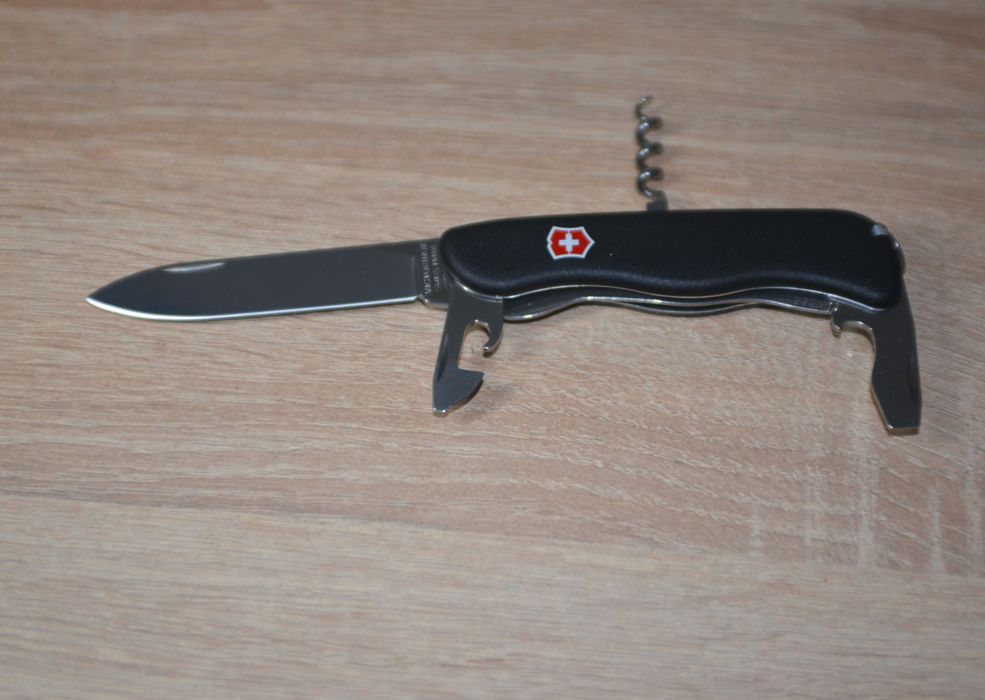 Великий Victorinox  Picknicker/Nomad