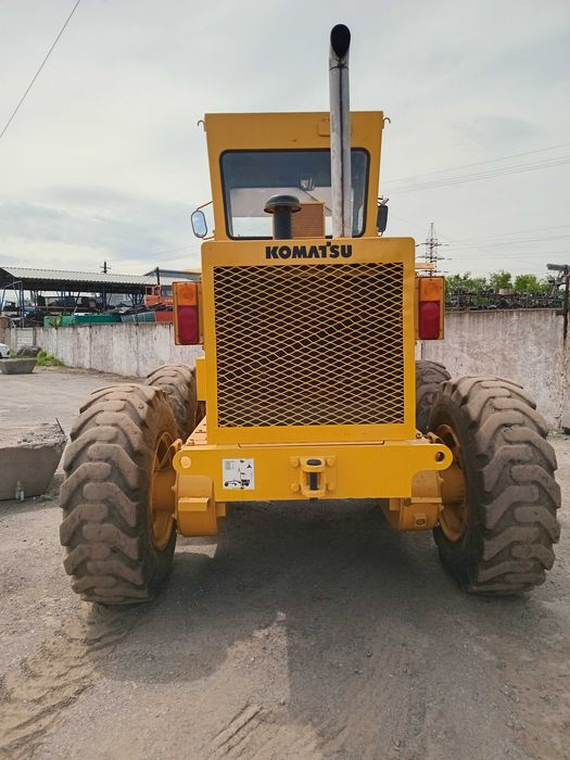 Автогрейдер Komatsu