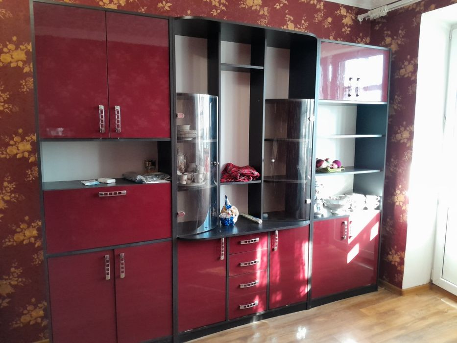 Стінка, шафа. Терміново.