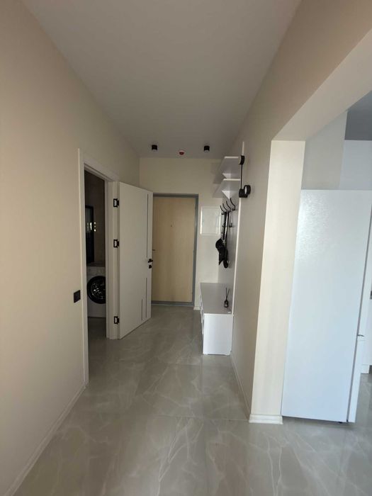 Продажа 1-комнатной квартиры в ЖК Скай Сити по улице Варненская.