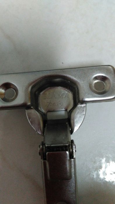 Dobradiças pequenas