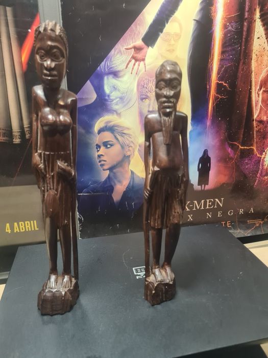 Estatuas de madeira africana