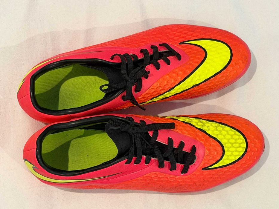 Chuteiras Nike Hypervenom Rosa/Amarelo