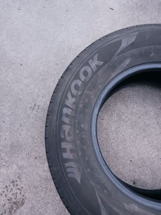 Vendo pneus semi-novos 245/70/16 Hankook