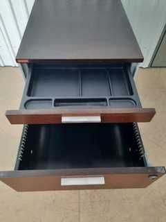 Móvel de gavetas de secretária Altamira em Wengué