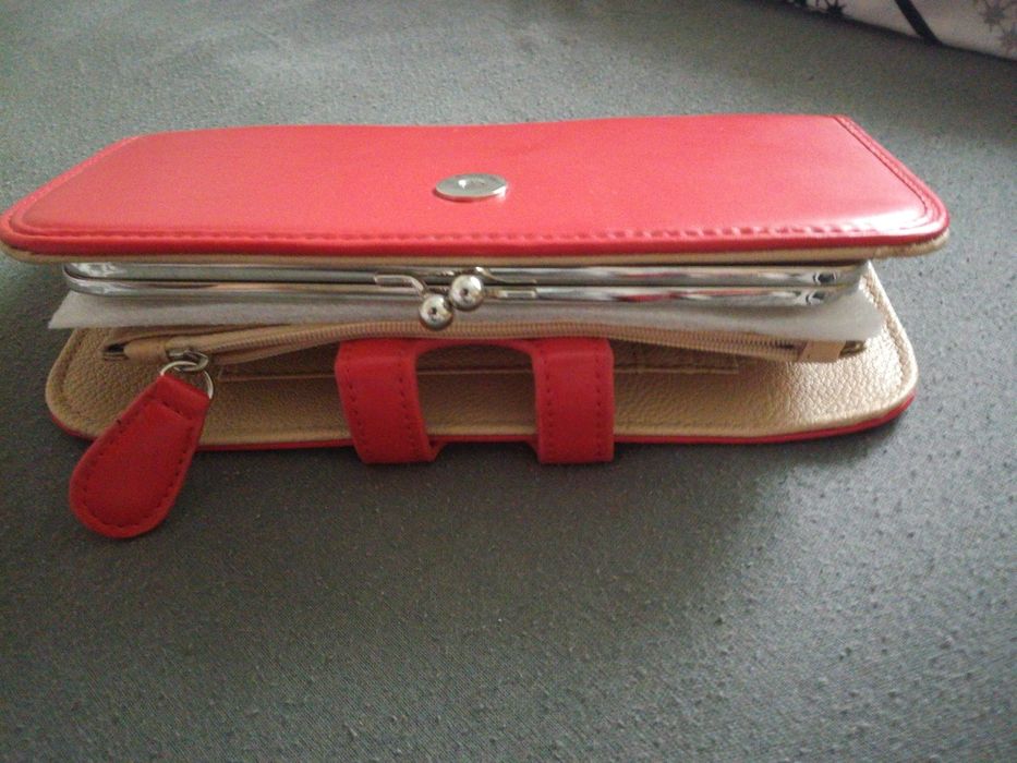 Czerwony portfel rozm. 23/12