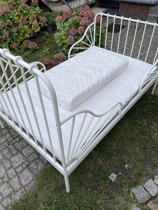Łóżko minnen rozsuwane