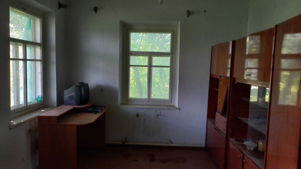 Будинок з ділянкою