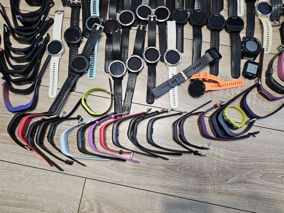 Лот Garmin vivoactive, vivosmart, vivofit, forerunner, fenix - 117 шт