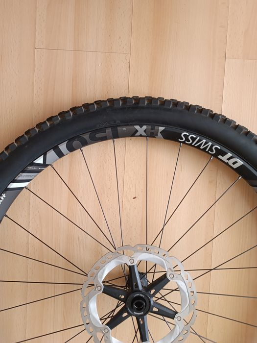 DT Swiss HX 1501 Spline Hybrid / Pneu Maxxis Minion DHF 30" e disco