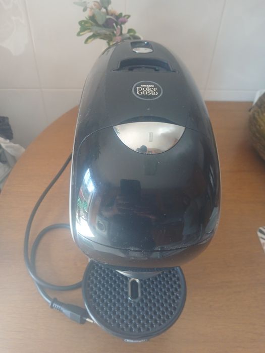 Vendo maquina de cafe Dolce Gusto NEO