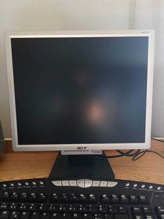Monitor Acer (oferta teclado)