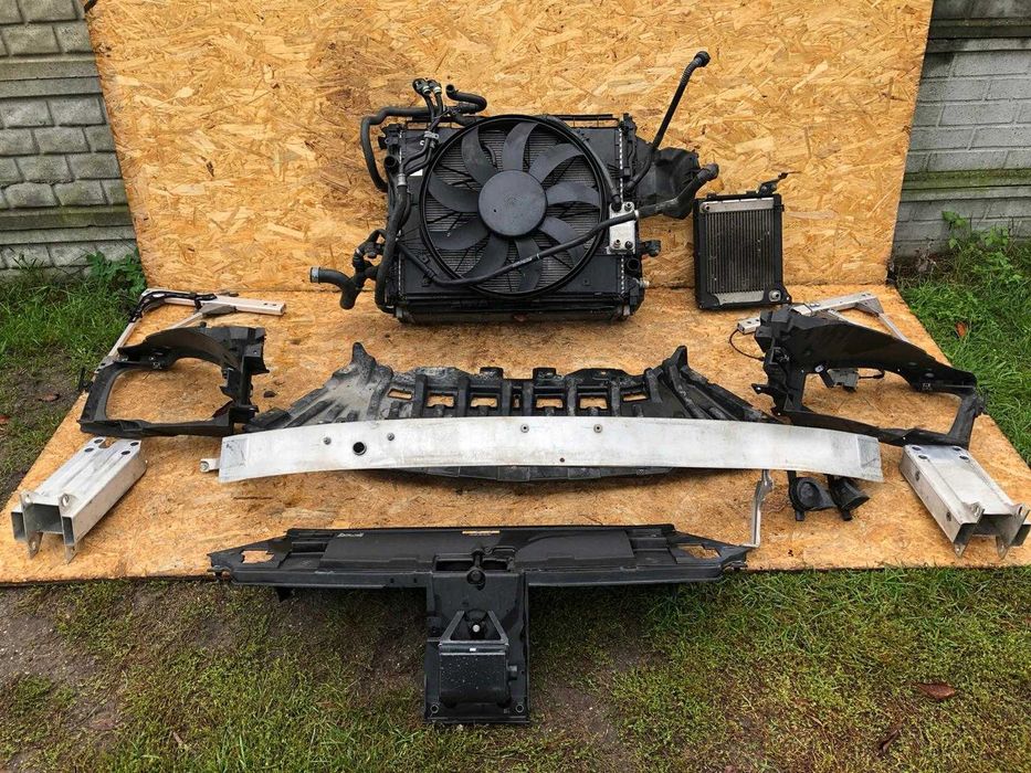 Бампер передний с разборки Mercedes А W176 W177 B W256 C W205 W215 CLA