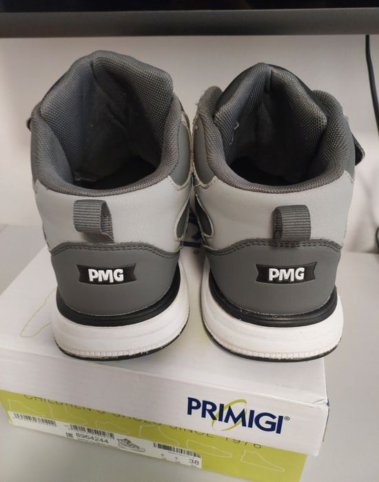 Кросівки підлітку Primigi  38