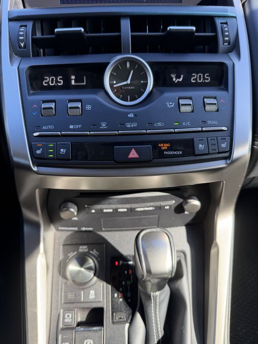 Лексус NX 300 Lexus