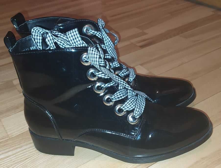 Czarne lakierowane botki MOHITO r 39 Jak nowe!