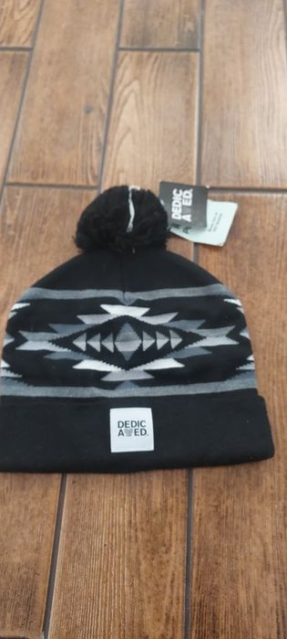 Nowa czapka dedicated rozmiar uniwersalny