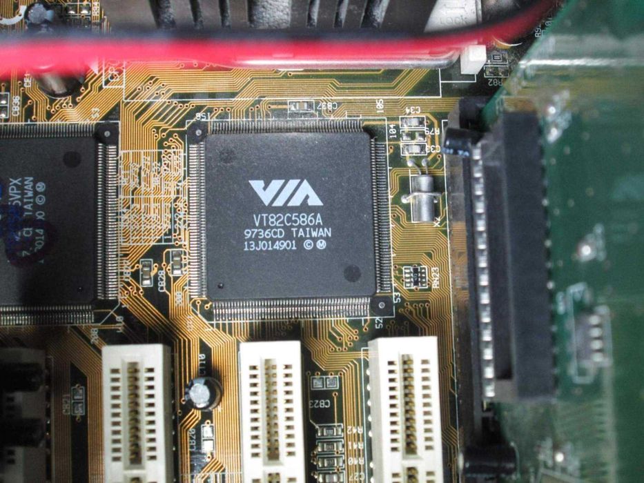 Stary komputer AT Retro Gaming AMD K6-2 400, 128mb, W98 SE,Philips17''