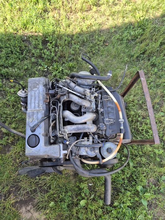 Silnik do Mercedesa 124 200D