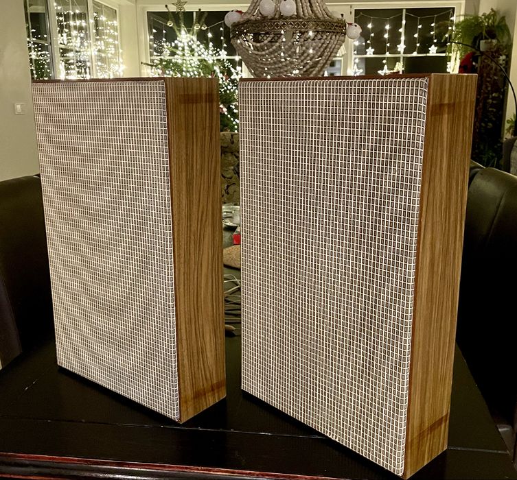 Grundig box 30a piekne drewniane do lampy i germanow piekna barwa