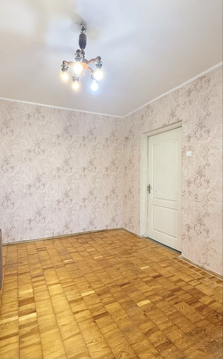 БЕЗ КОМІСІЇ Продаж 2-кімнатноі квартири. Деснянський р-н.