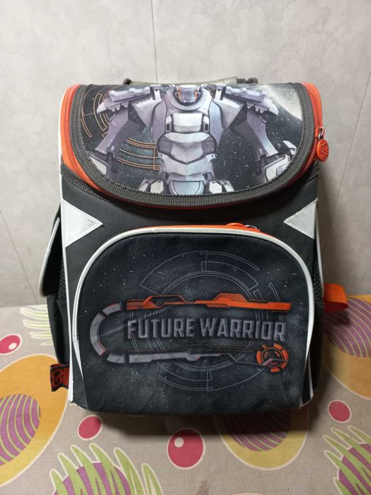 Рюкзак шкільний для 1-4класу